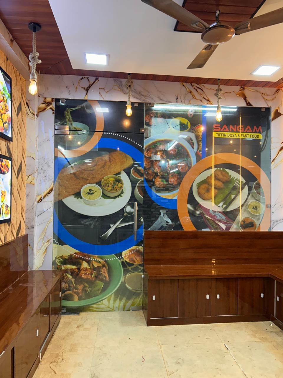 Real service photo restaurant branding